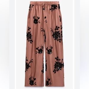 EMBROIDERED PANTS WITH SEQUINS